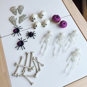✨2 for 10$✨ Kids Halloween Sensory Bin Toys/Items - Skeleton, Pumpkins, Spider